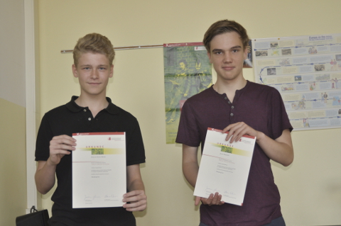 Bild der Preisträger des Geschichtswettbewerbs 2015