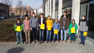 Das erste Gruppenfoto mit unseren SiegerInnen