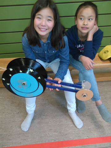 Mausefallenauto und seine Erbauer Mausefallenauto und seine Erbauerinnen