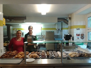 Das Bistro und die Essensausgabe Das Bistro und die Essensausgabe