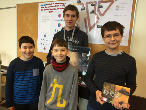 Herder-Preistäger beim Dierke-Wissen Wettbewerb Herder-Preistäger beim Dierke-Wissen Wettbewerb