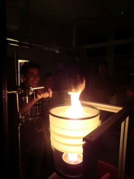 Feuertornado im Physik-Zusatzkurs