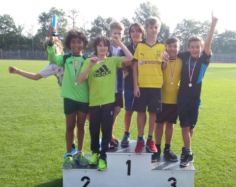 Gruppenfoto des Staffel-Teams der Jungen aus den Klassen 5 und 6 (WK IV)