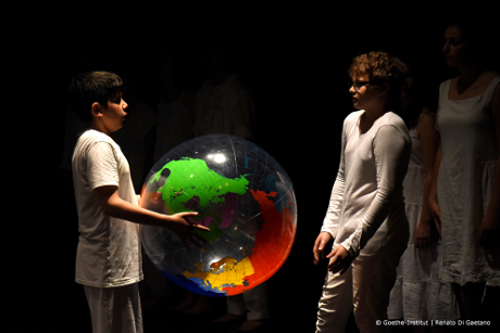 Bild 1 vom Theaterprojekt der Willkommensklassen